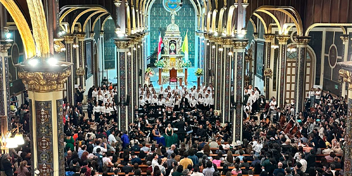 Alejandro Gutiérrez en la Basílica de los Ángeles, Cartago. 2024.